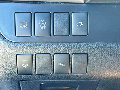 Used 2019 Toyota Highlander Limited AWD/4WD image 10
