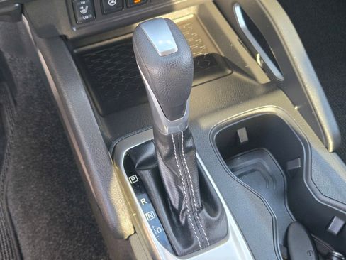 Used 2025 Nissan Frontier SV w/ SV Convenience Package RWD image 30