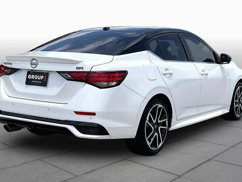 Used 2025 Nissan Sentra SR w/ SR Premium Package FWD image 13
