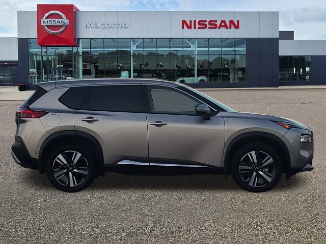Certified 2023 Nissan Rogue Platinum AWD/4WD image 8