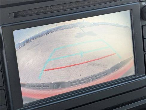 Used 2019 Toyota Tacoma SR image 12