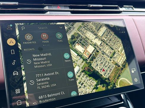 Used 2023 Land Rover Range Rover Sport SE Dynamic image 32