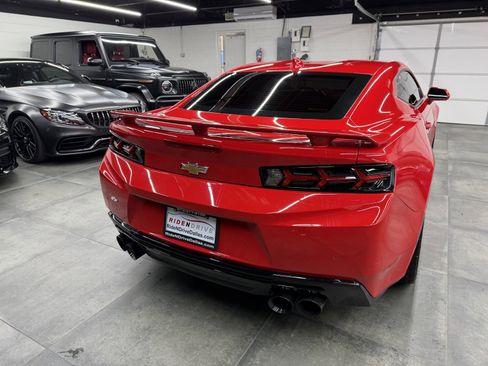 Used 2017 Chevrolet Camaro SS image 6