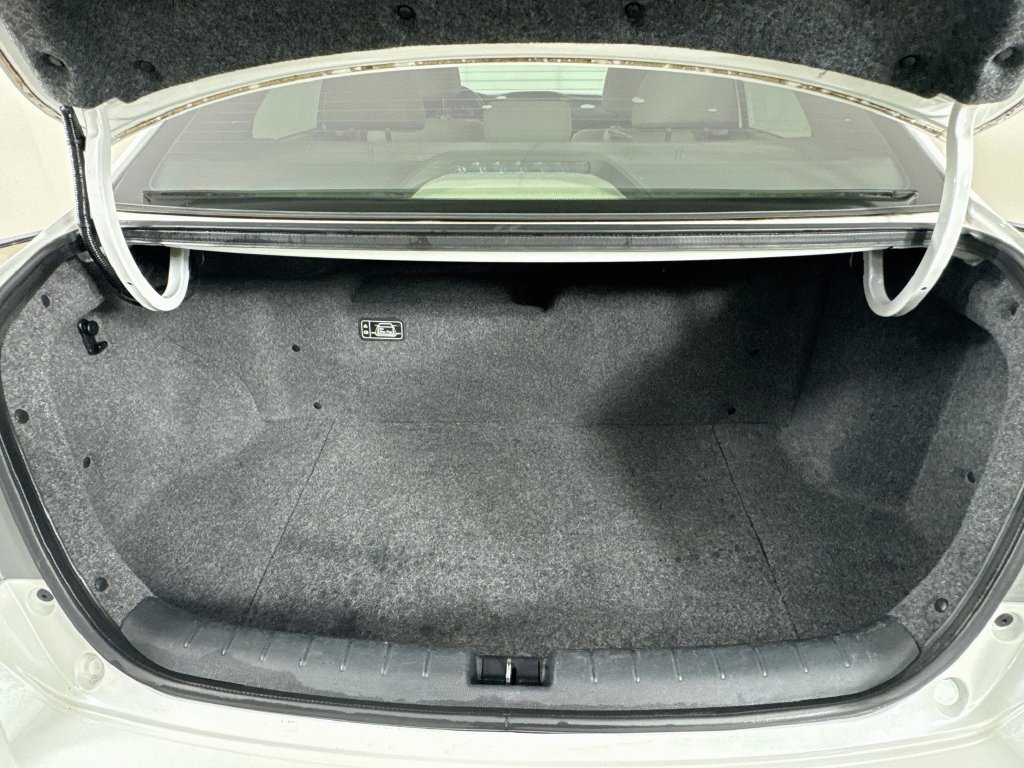 Used 2015 Honda Accord Touring image 32
