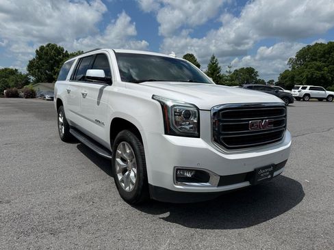 Used 2019 GMC Yukon XL SLT w/ Open Road Package AWD/4WD image 7