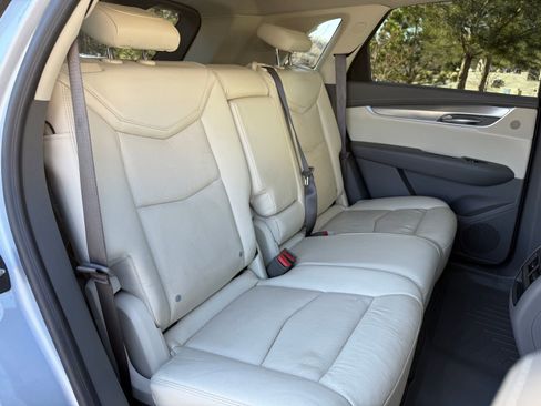 Used 2017 Cadillac XT5 Luxury w/ Driver Awareness Package image 42