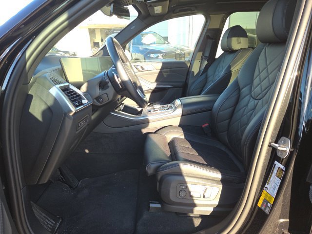 Used 2024 BMW X5 xDrive50e w/ Premium Package AWD/4WD image 9