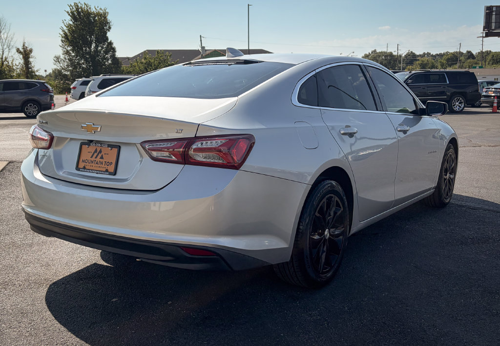 Used 2020 Chevrolet Malibu LT FWD image 27