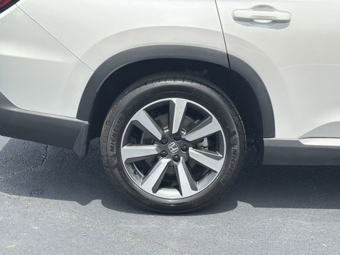 Certified 2025 Honda Pilot Touring image 34