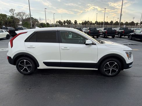 Used 2026 Kia Niro LX FWD image 8