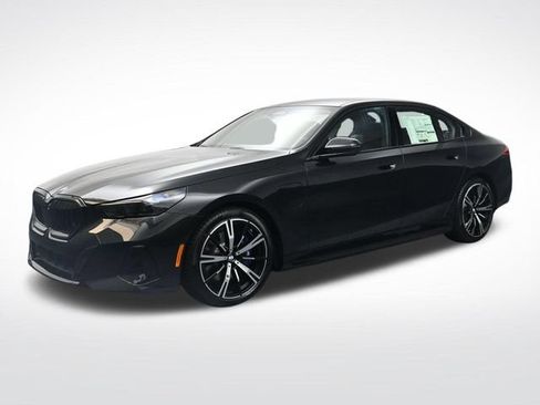 New 2027 BMW 550e xDrive w/ Executive Package AWD/4WD image 9