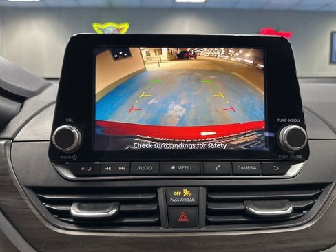 Used 2025 Nissan Altima 2.5 SV image 27