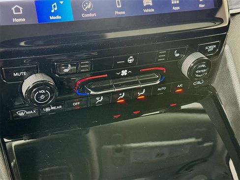 Used 2022 Jeep Grand Cherokee Limited 4xe image 9