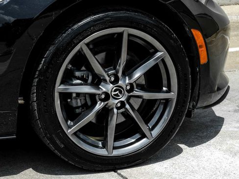 Used 2018 MAZDA MX-5 Miata Grand Touring RWD image 45