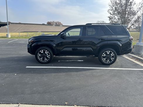 Used 2025 Toyota 4Runner TRD Sport image 7