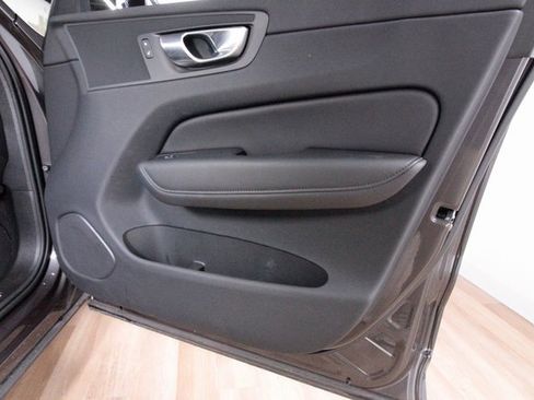 Certified 2025 Volvo XC60 B5 Plus image 26