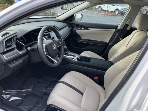 Used 2017 Honda Civic EX image 9