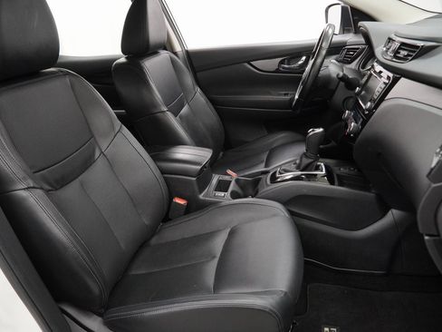 Used 2022 Nissan Rogue Sport SL image 48