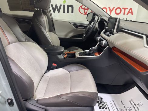 Used 2019 Toyota RAV4 Adventure w/ Cold Weather Package image 12