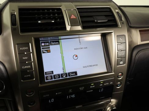 Used 2018 Lexus GX 460 Luxury w/ Preferred Accessory Package AWD/4WD image 35