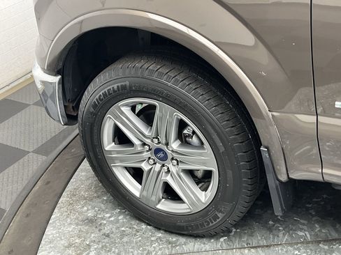 Used 2016 Ford F150 Lariat w/ Equipment Group 502A Luxury image 37