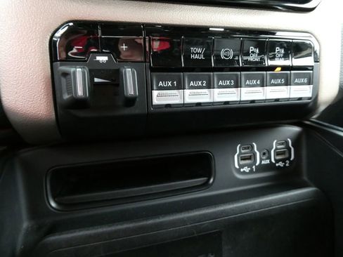 Used 2020 RAM 2500 Laramie AWD/4WD image 30