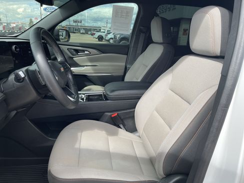 Used 2024 Chevrolet Traverse LT w/ Trailering Package FWD image 36