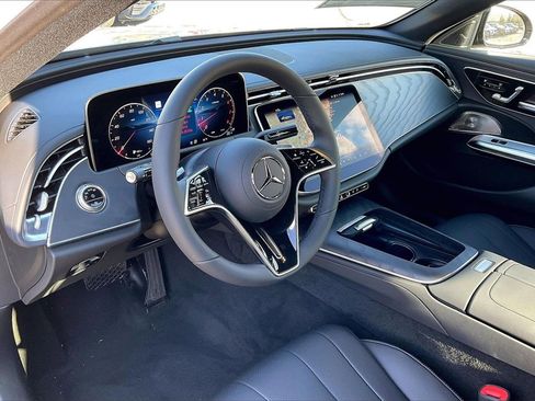 New 2026 Mercedes-Benz E 350 4MATIC Sedan image 6