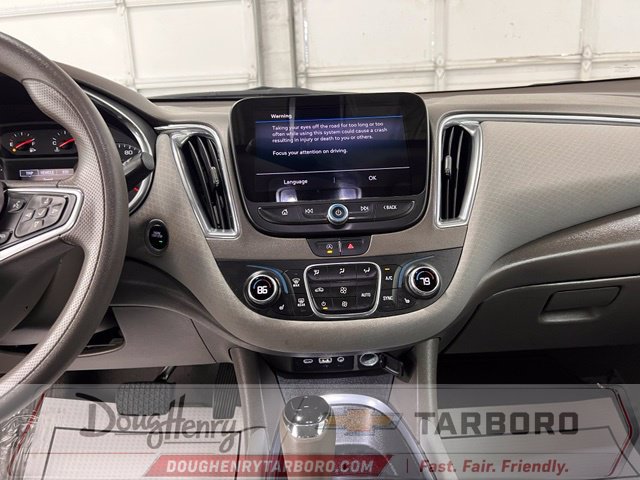 Used 2020 Chevrolet Malibu LT FWD image 40