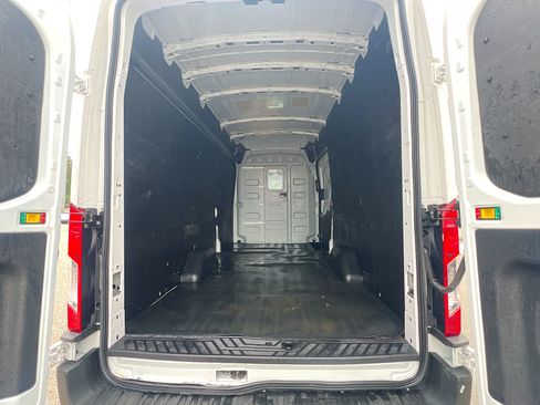Used 2024 Ford Transit 250 148 High Roof Extended w/ Load Area Protection Package RWD image 32