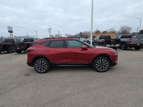 Used 2025 Chevrolet Blazer RS image 9