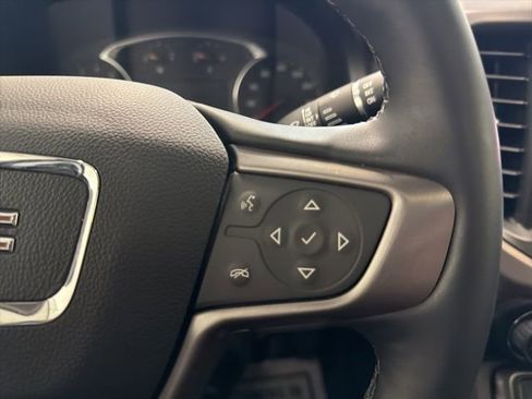 Used 2023 GMC Acadia AT4 w/ Preferred Package image 32