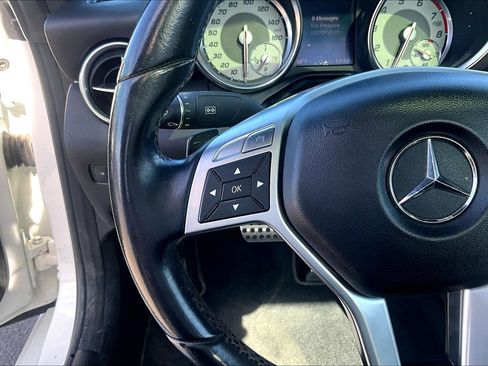 Used 2014 Mercedes-Benz SLK 350 image 14