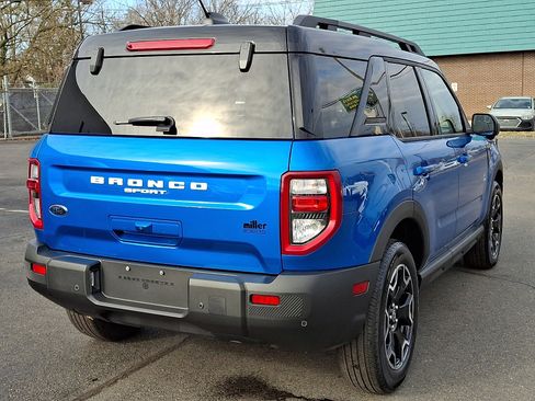 Used 2025 Ford Bronco Sport Outer Banks w/ Outer Banks Tech Package+ AWD/4WD image 6
