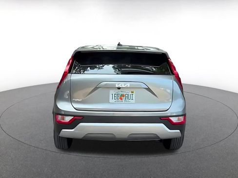 Used 2026 Kia Niro LX FWD image 12