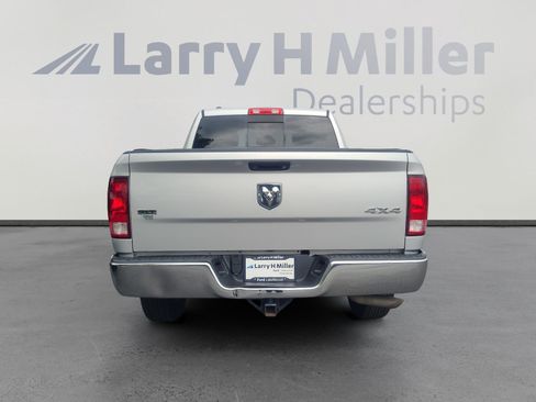 Used 2018 RAM 1500 Classic SLT AWD/4WD image 4