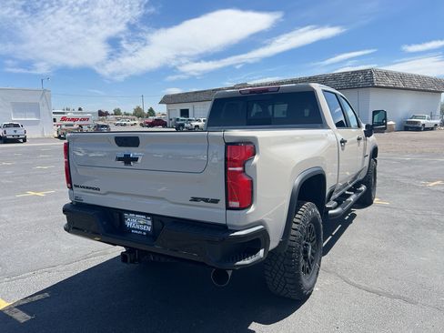 New 2026 Chevrolet Silverado 2500 ZR2 w/ LPO, Dark Essentials Package AWD/4WD image 7