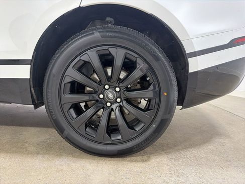 Used 2018 Land Rover Range Rover Velar R-Dynamic SE AWD/4WD image 30