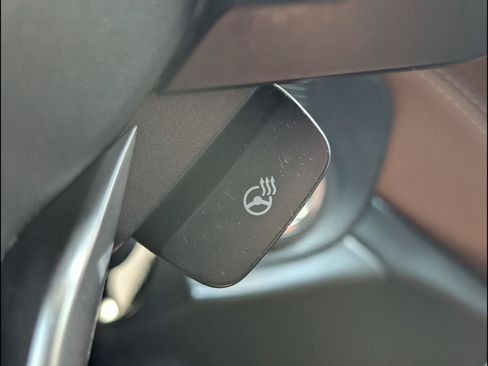 Used 2020 Subaru Outback Touring XT AWD/4WD image 16