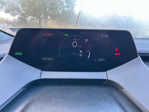 Used 2024 Toyota Prius LE image 20