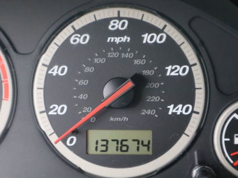 Used 2004 Honda CR-V LX image 43