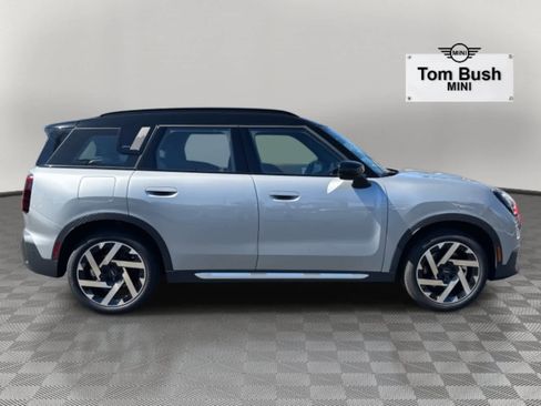 Certified 2025 MINI Cooper Countryman S image 2