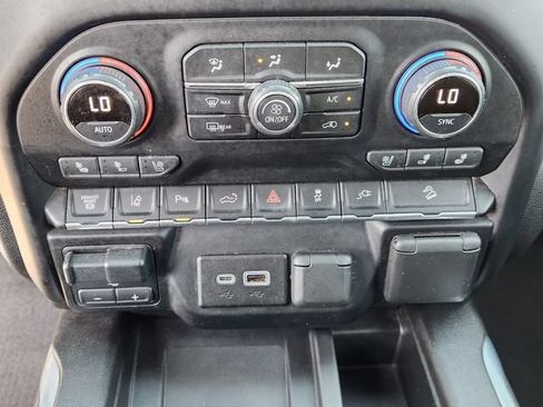 Used 2021 Chevrolet Silverado 2500 LTZ w/ LTZ Plus Package AWD/4WD image 18