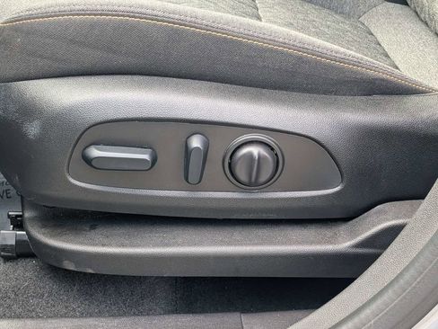 Used 2024 Chevrolet Equinox LT FWD image 20