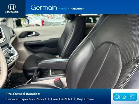 Used 2019 Chrysler Pacifica Limited FWD image 26