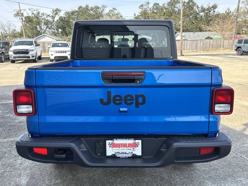 New 2026 Jeep Gladiator Sport image 5