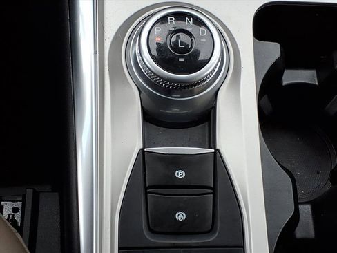 Used 2023 Ford Explorer XLT w/ Equipment Group 202A image 17