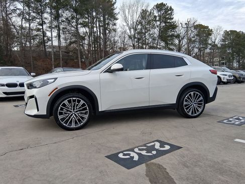 Used 2026 BMW X2 xDrive28i w/ Technology Package AWD/4WD image 2
