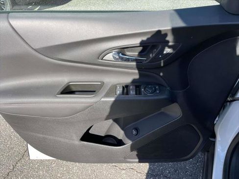 Used 2024 Chevrolet Equinox RS image 16