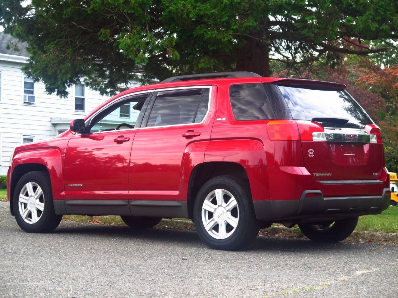 Used 2014 GMC Terrain SLE w/ Convenience Package AWD/4WD image 3